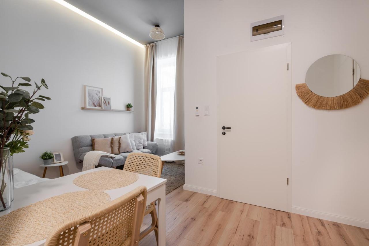 A62 - Akacfa Street Central Residence - Best Location By Bqa Budapeste Exterior foto