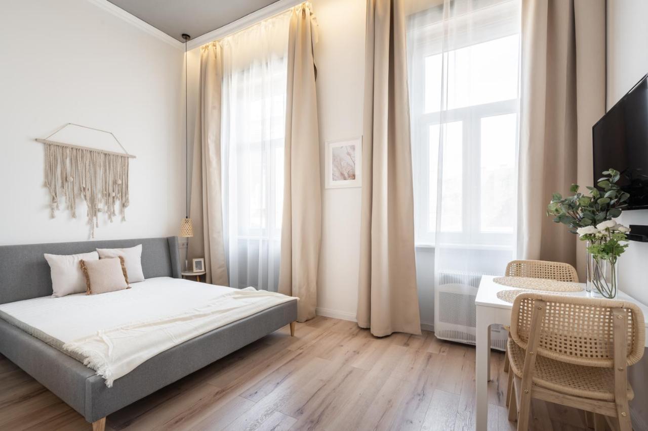 A62 - Akacfa Street Central Residence - Best Location By Bqa Budapeste Exterior foto
